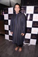 Nachiket Barve at the Launch of Shaheen Abbas collection for Gehna Jewellers in Mumbai on 23rd Oct 2013